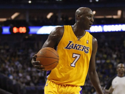 NBA奥多姆使用了什么？从球场辉煌到人生低谷的警示录